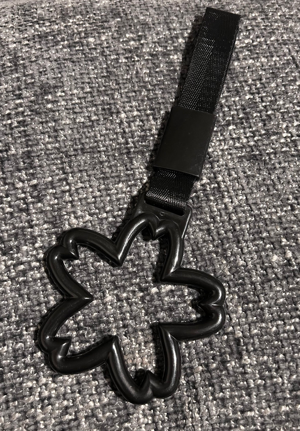 Black Sakura Tow Strap