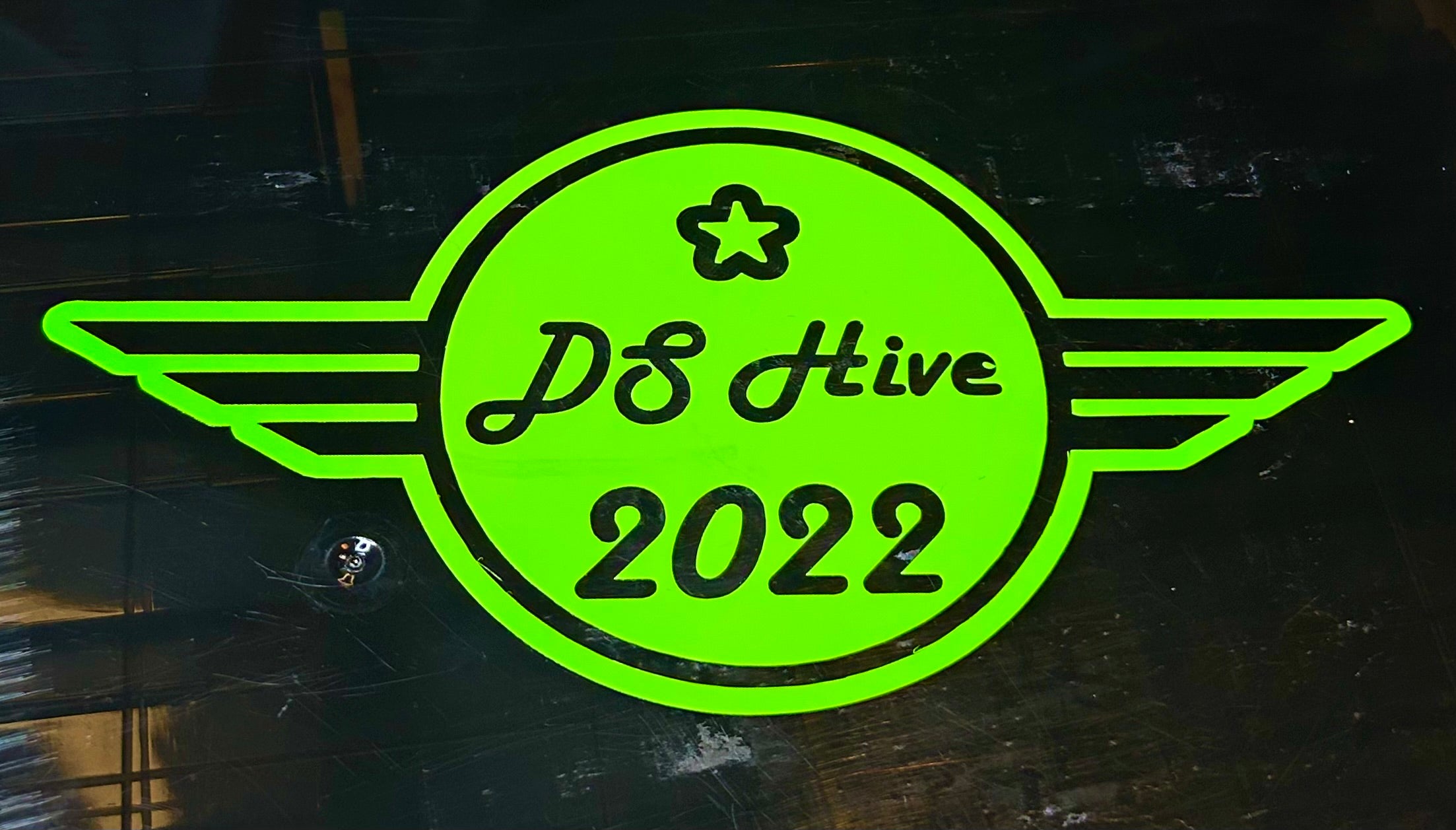 Retro DS Hive Logo Decal